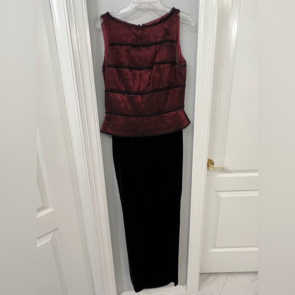 Marie St Claire Long Formal Dress. Sz 6.